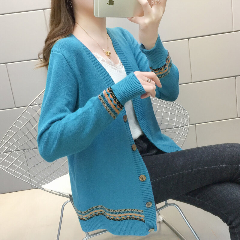 Internet Celebrity Knitted Cardigan Women's Sweater Two August Outer Cover 2022 Early Spring New Women's Top Early Autumn Thin
